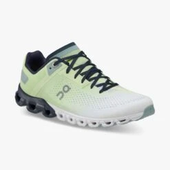 'On Running' Women's Cloudflow - Meadow / White -Outdoor Shoes Store 35.98685 cloudflow fw22 meadow white w g6 1024x1024@2x